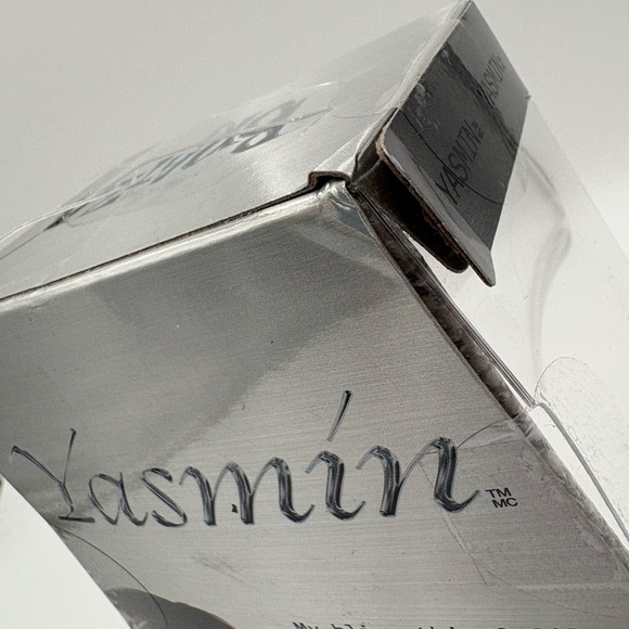 Bratz Charmz Yasmin Doll Silver Jumpsuit New In Box MGA Fashion Doll Gift - Picture 5 of 10